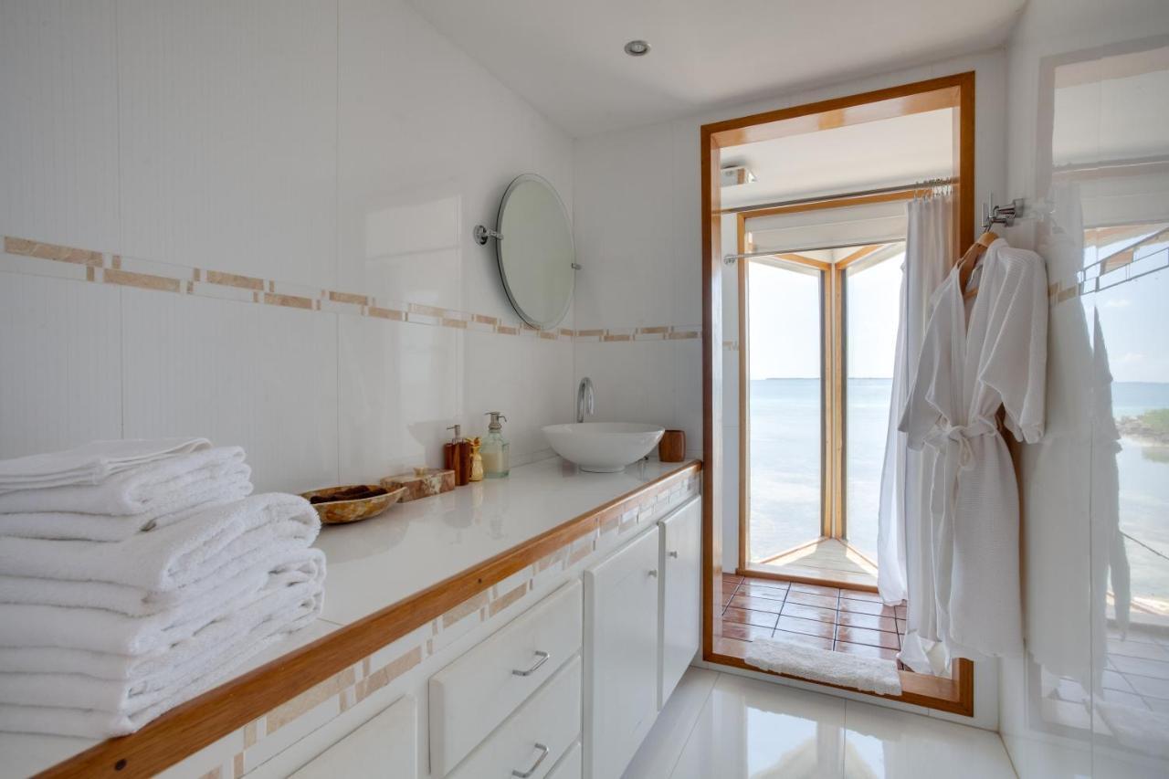 Royal Belize Hotel Thatch Caye Ngoại thất bức ảnh